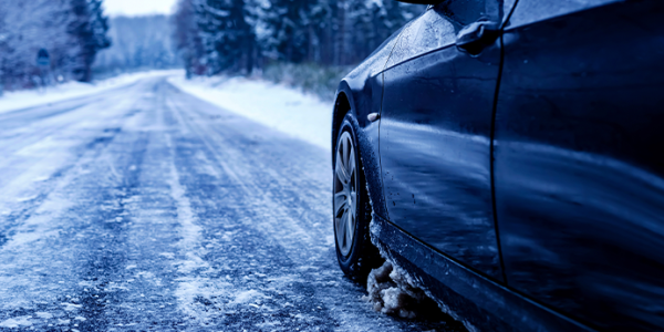 Druskos poveikis automobiliui žiemos metu. Ką reikia žinoti?